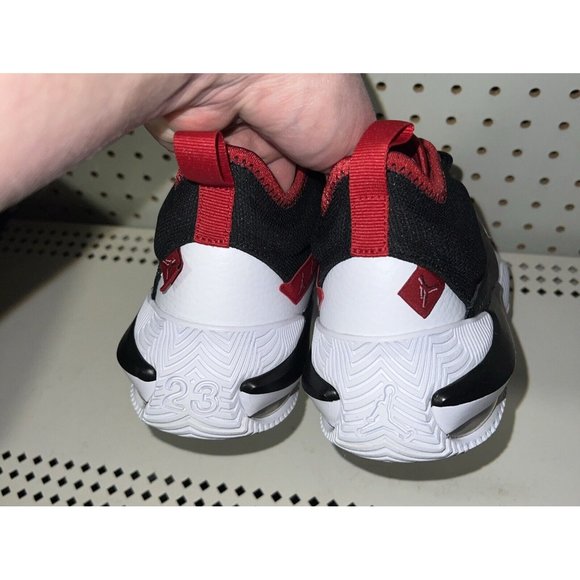 Jordan Stay Loyal 2 Mens Basketball Shoes Size 10 Black Red White DQ8401-061 - Picture 3 of 9